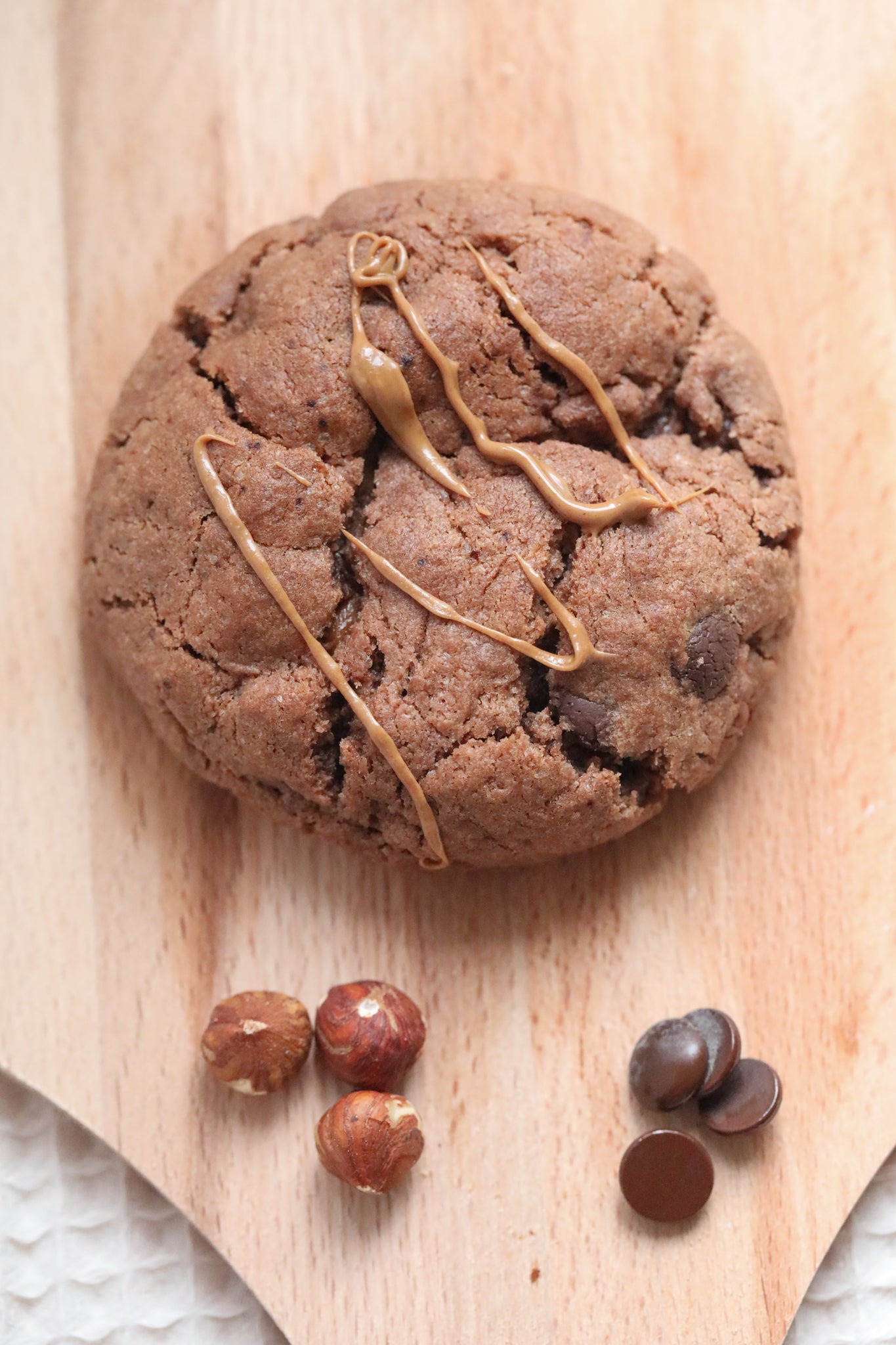 L'obscur praliné - Chocolat noir et insert praliné amande-noisette